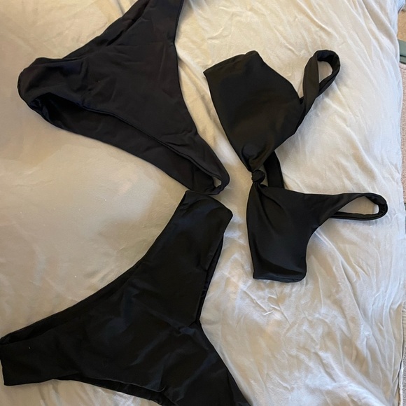 Black Women's Swimwear Set🌴 with 2 Different style Bottoms - Picture 7 of 8